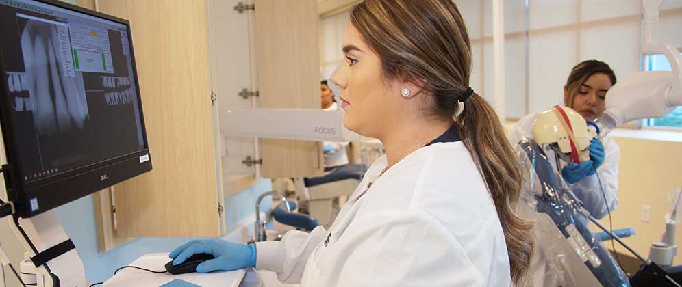 Surgical Technologist